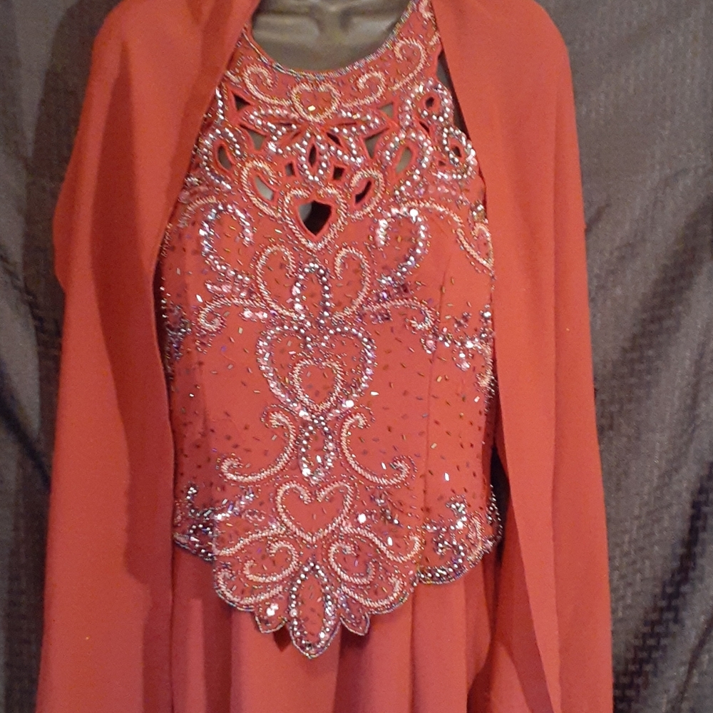 Dress - Picture 2 of 5